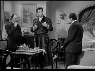 three thieves / i tre ladri. 1954. in chapters. the role of toto.